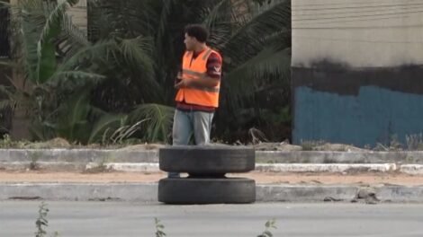 pneus-de-caminhao-se-desprendem-e-atingem-carro-em-rodovia-movimentada-no-ceara