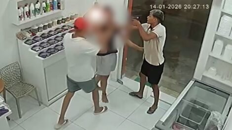 criminosos-se-passam-por-clientes-para-fazer-assalto-em-loja-de-acai-no-ceara;-acao-foi-flagrada