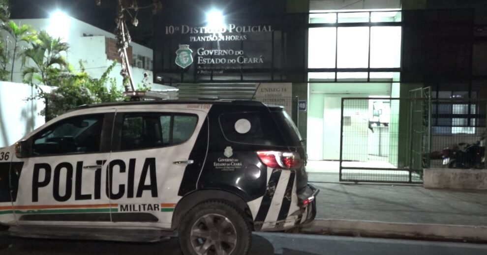 homem-pede-socorro-em-conteiner-da-policia-apos-escapar-de-execucao-em-fortaleza