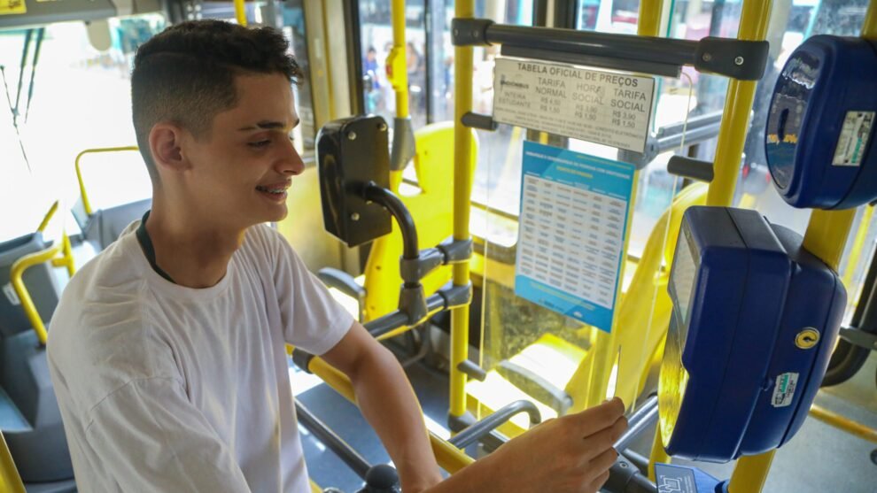 passe-livre-estudantil-e-retomado-para-universitarios-da-rede-privada-em-fortaleza