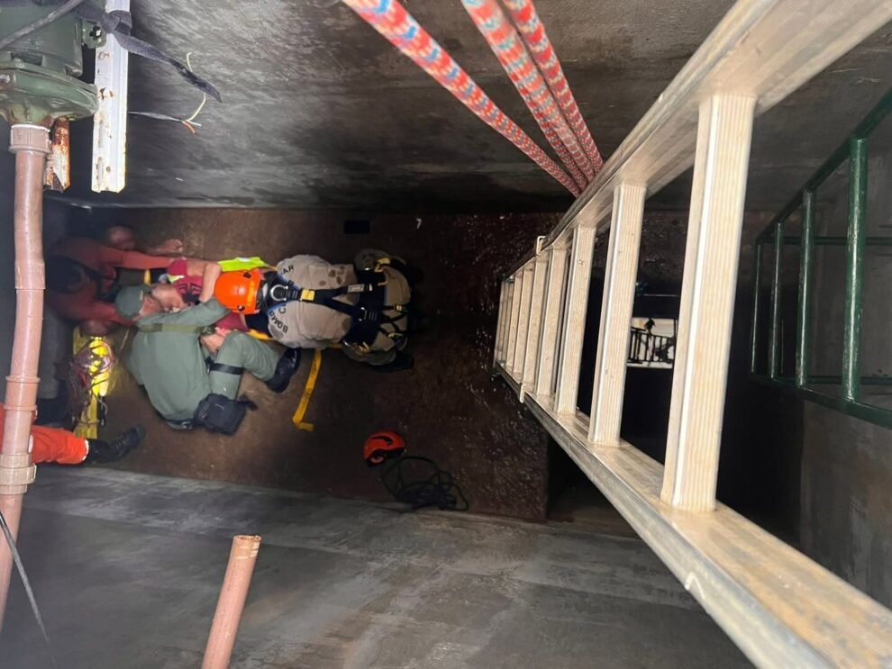 funcionario-do-aeroporto-de-sobral-e-resgatado-apos-cair-em-cisterna-de-4-metros-de-profundidade