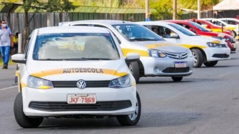 mudanca-no-setor-de-autoescolas-resulta-em-2.500-demissoes-no-ceara,-diz-sindicato