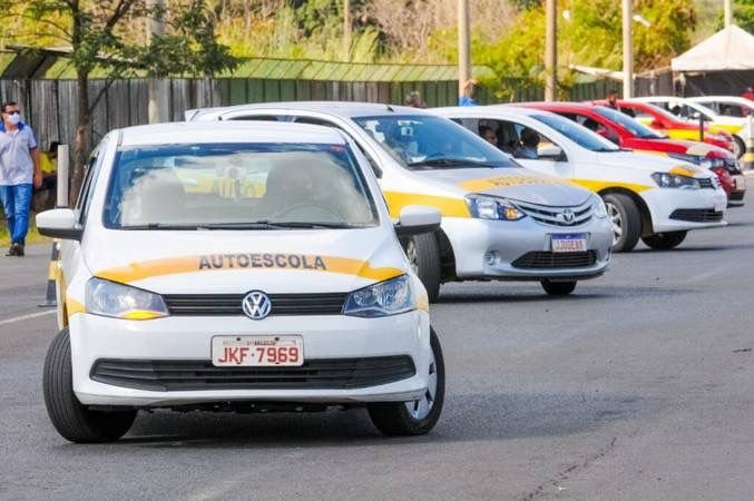 mudanca-no-setor-de-autoescolas-resulta-em-2.500-demissoes-no-ceara,-diz-sindicato