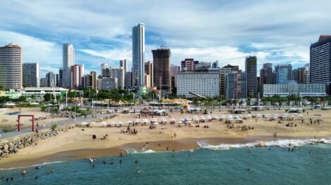 estudo-mostra-que-cada-r$-1-gasto-por-turistas-em-fortaleza-rende-r$-1,37-para-a-economia-da-cidade