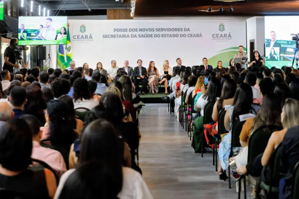novos-servidores-da-saude-tomam-posse-nesta-segunda-feira-(26)-no-ceara