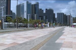 reordenamento-do-comercio-ambulante-na-beira-mar-de-fortaleza-chega-a-30%-da-area-prevista