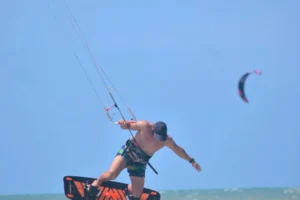 kitesurfista-que-morreu-afogado-no-ceara-alertou-sobre-vento-forte-e-tamanho-da-pipa-antes-de-entrar-no-mar