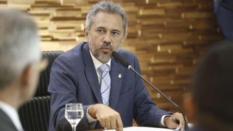 elmano-nega-dominio-de-faccoes-no-ceara-e-reforca-controle-do-estado-sobre-o-territorio