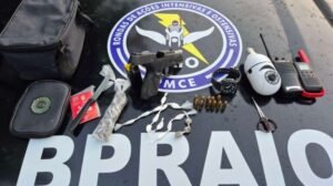 traficante-e-preso-no-ceara-apos-tentar-fugir-pulando-em-telhados-de-casas;-veja-o-video