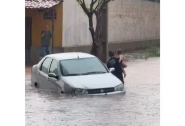 chuvas-geram-alagamentos-e-dificultam-o-transito-em-ruas-de-juazeiro-do-norte,-no-ceara