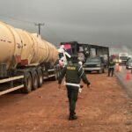 acidente-entre-dois-caminhoes-deixa-um-dos-motoristas-ferido-em-maracanau,-no-ceara