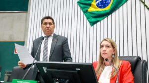 alece-aprova-reajuste-do-piso-salarial-dos-professores-da-rede-estadual-do-ceara