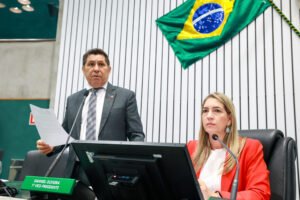 alece-aprova-reajuste-do-piso-salarial-dos-professores-da-rede-estadual-do-ceara