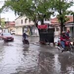 trafegar-em-ruas-alagadas-pode-causar-danos-aos-veiculos;-especialistas-alertam-para-riscos