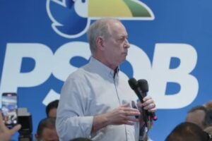 “eu-nao-pretendo-mais-ser-candidato”,-diz-ciro-gomes-em-evento-de-oposicao-no-cariri