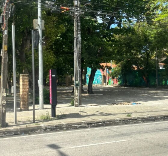 grades-sao-retiradas-do-estacionamento-do-parque-rio-branco-apos-denuncias-de-moradores-e-reportagem-da-tv-cidade