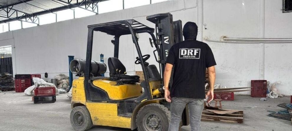 policia-prende-cinco-pessoas-e-apreende-11-toneladas-de-fios-de-cobre-em-galpao-em-fortaleza