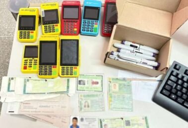 homem-e-preso-em-flagrante-com-canetas-emagrecedoras,-documentos-falsos-e-cartoes-em-fortaleza