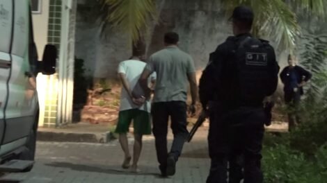 adolescentes-sao-levados-a-delegacia-apos-tumulto-em-centro-socioeducativo-em-fortaleza