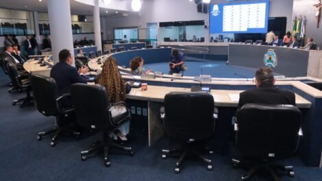 camara-aprova-projeto-que-autoriza-venda-de-terrenos-publicos-no-mucuripe;-oposicao-questiona-valores