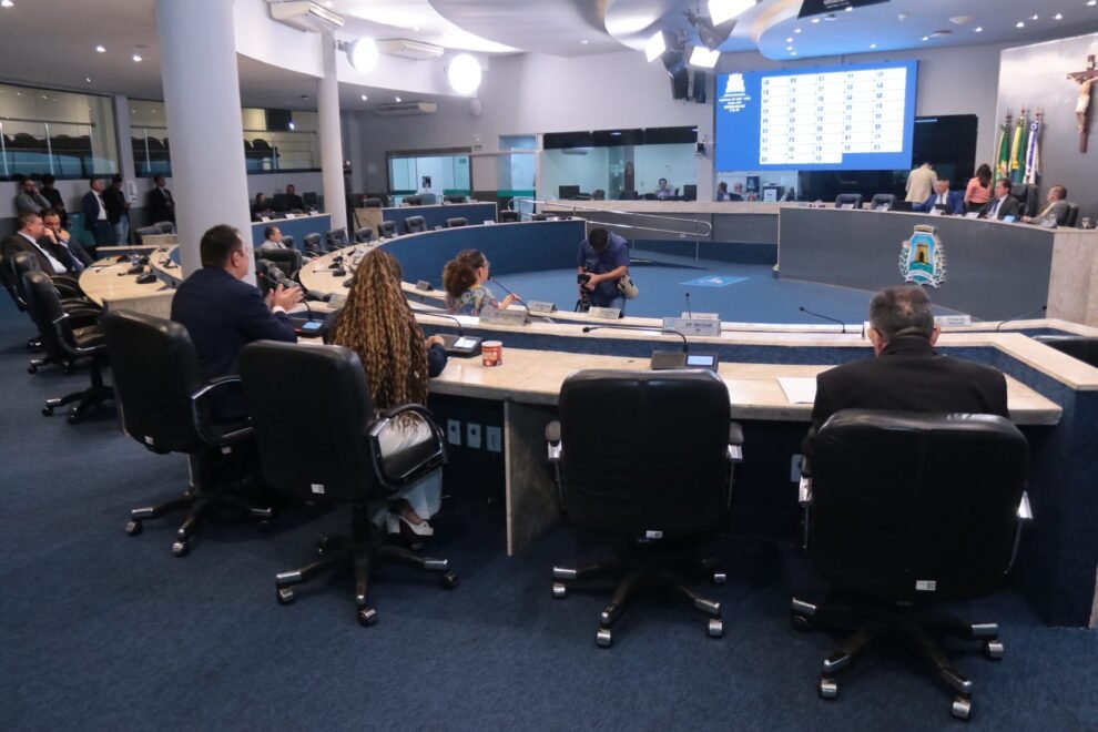 camara-aprova-projeto-que-autoriza-venda-de-terrenos-publicos-no-mucuripe;-oposicao-questiona-valores