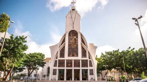 igreja-nossa-senhora-de-fatima-celebra-dia-13-de-fevereiro-com-11-missas-ao-longo-do-dia