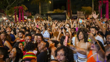 confira-a-programacao-deste-domingo-(15)-do-carnaval-de-fortaleza,-com-horarios-e-locais-dos-festejos