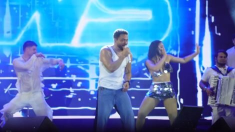 show-de-wesley-safadao-reune-mais-de-70-mil-folioes-no-carnaval-de-paracuru,-no-ceara