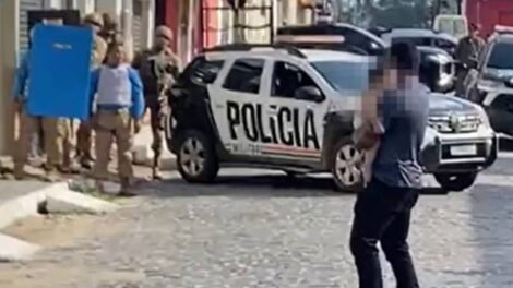 colombiano-e-preso-por-manter-filho-bebe-em-carcere-privado-em-pacatuba,-no-ceara