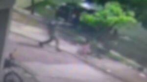 homem-e-preso-apos-ser-flagrado-agredindo-mulher-com-cacos-de-vidro-em-fortaleza