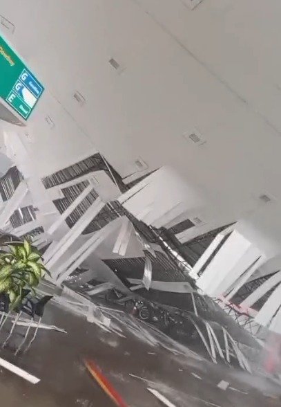 teto-de-posto-de-gasolina-desaba-apos-fortes-chuvas-no-ceara;-video-mostra-estragos