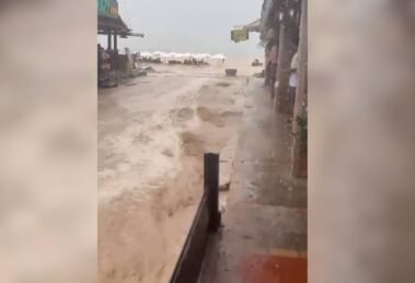 chuva-intensa-provoca-alagamentos-e-correnteza-em-ruas-da-vila-de-jericoacoara,-no-ceara