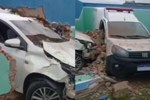 carro-derruba-muro-de-hospital-e-bate-em-duas-ambulancias-no-interior-do-ceara