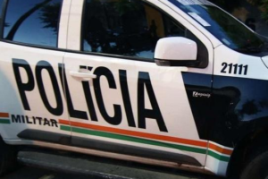 policial-militar-e-baleado-durante-assalto-na-parangaba,-em-fortaleza;-arma-e-recuperada-pela-pm