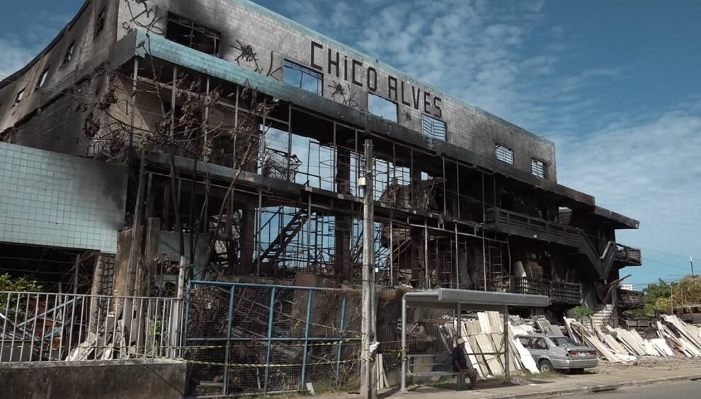 incendio-na-sucata-chico-alves:-apos-dois-meses,-familias-ainda-lidam-com-prejuizos-e-interdicoes