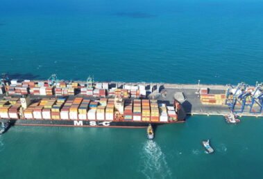 porto-do-pecem-bate-recorde-de-conteineres-e-cresce-7%-em-movimentacao-de-cargas-em-2025