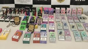cigarros-eletronicos:-homem-e-preso-por-venda-ilegal-de-vapes-no-ceara,-inclusive-para-adolescentes