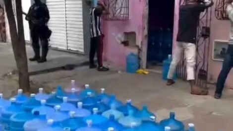 mp-denuncia-membro-do-cv-por-cobrar-taxa-a-comerciantes-de-agua-em-sobral,-no-ceara