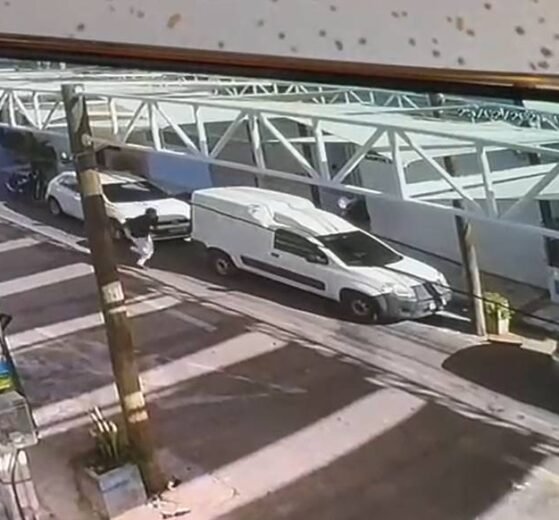 falsa-turista-marca-entrega-para-receber-celulares-e-comparsas-assaltam-entregador-em-fortaleza