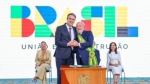 lula-deve-voltar-ao-ceara-para-inaugurar-ita-em-fortaleza,-anuncia-camilo-santana;-saiba-quando