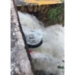 moto-e-arrastada-por-forte-chuva-em-juazeiro-do-norte,-no-ceara