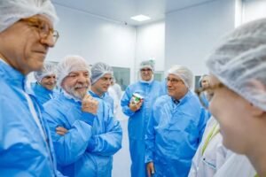 em-meio-a-guerra-no-ira,-lula-exalta-sus-como-“missil”-do-brasil