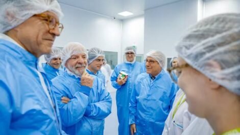 em-meio-a-guerra-no-ira,-lula-exalta-sus-como-“missil”-do-brasil