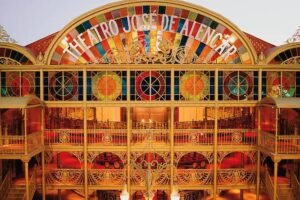 theatro-jose-de-alencar:-icone-do-patrimonio-historico-e-artistico-de-fortaleza