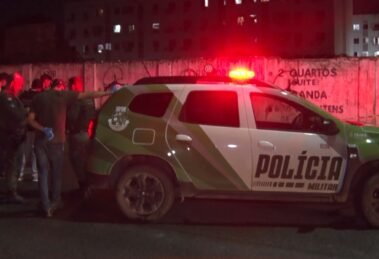 homem-e-morto-a-tiros-por-grupo-de-criminosos-em-rua-de-fortaleza