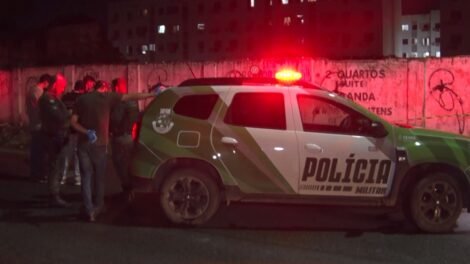 homem-e-morto-a-tiros-por-grupo-de-criminosos-em-rua-de-fortaleza