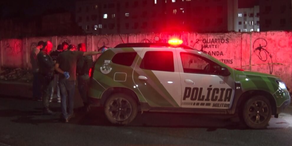 homem-e-morto-a-tiros-por-grupo-de-criminosos-em-rua-de-fortaleza