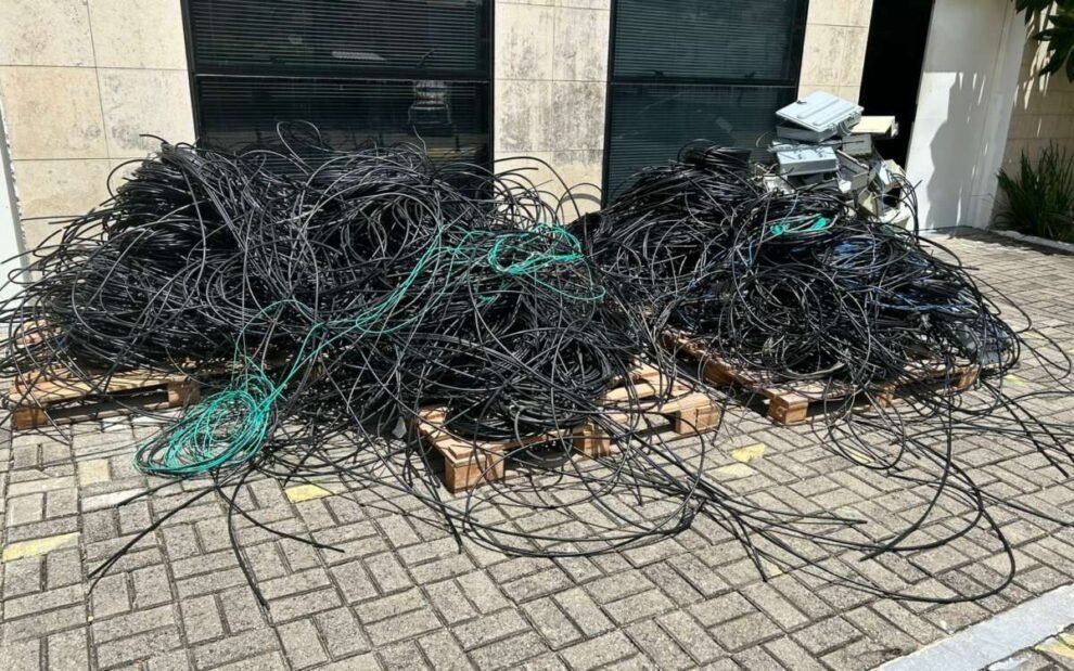 oito-pessoas-sao-presas-com-mais-de-meia-tonelada-de-cabos-furtados-em-fortaleza