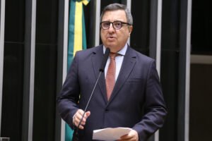 danilo-forte-anuncia-saida-do-uniao-brasil-apos-impasse-sobre-candidatura-ao-tcu