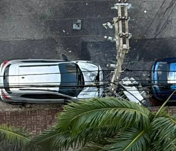 transformador-explode-e-cai-sobre-carro-estacionado-em-rua-de-fortaleza